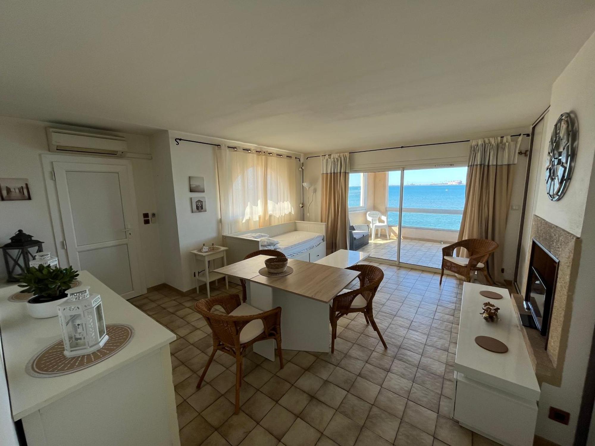 La Maison De La Mer - 1Er Etage Fos-sur-Mer Bagian luar foto